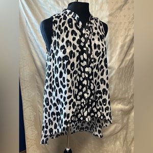Papillon XL blouse in black and white